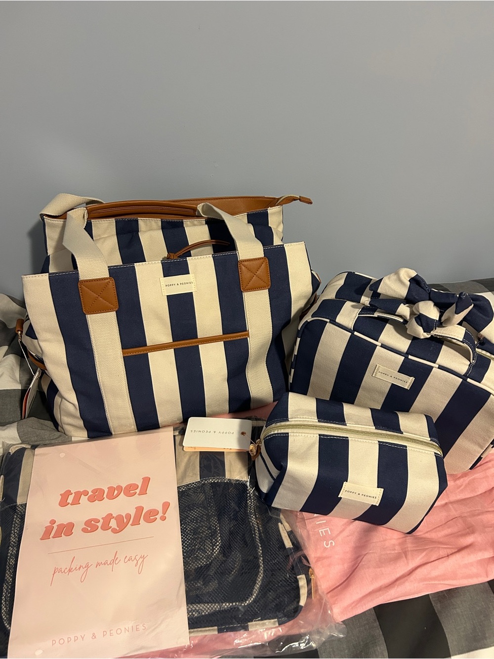 Poppy & Peonies Navy Coastal Collection Travel Set